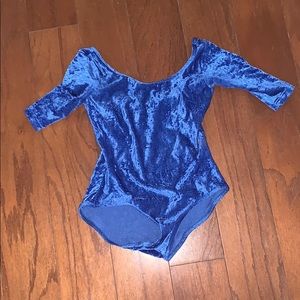 Yumiko half sleeve velvet leotard